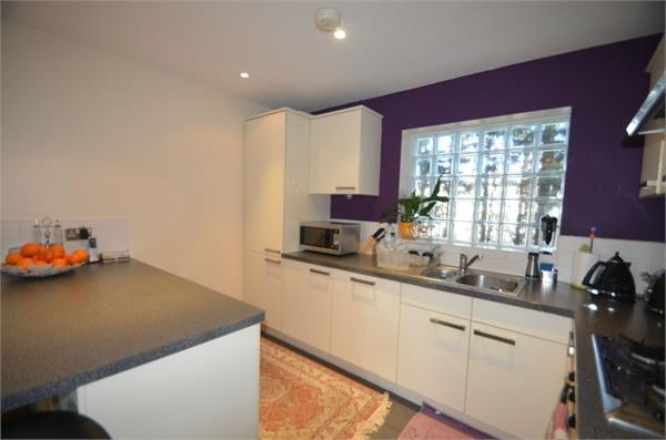 Meridian Close, Mill Hill